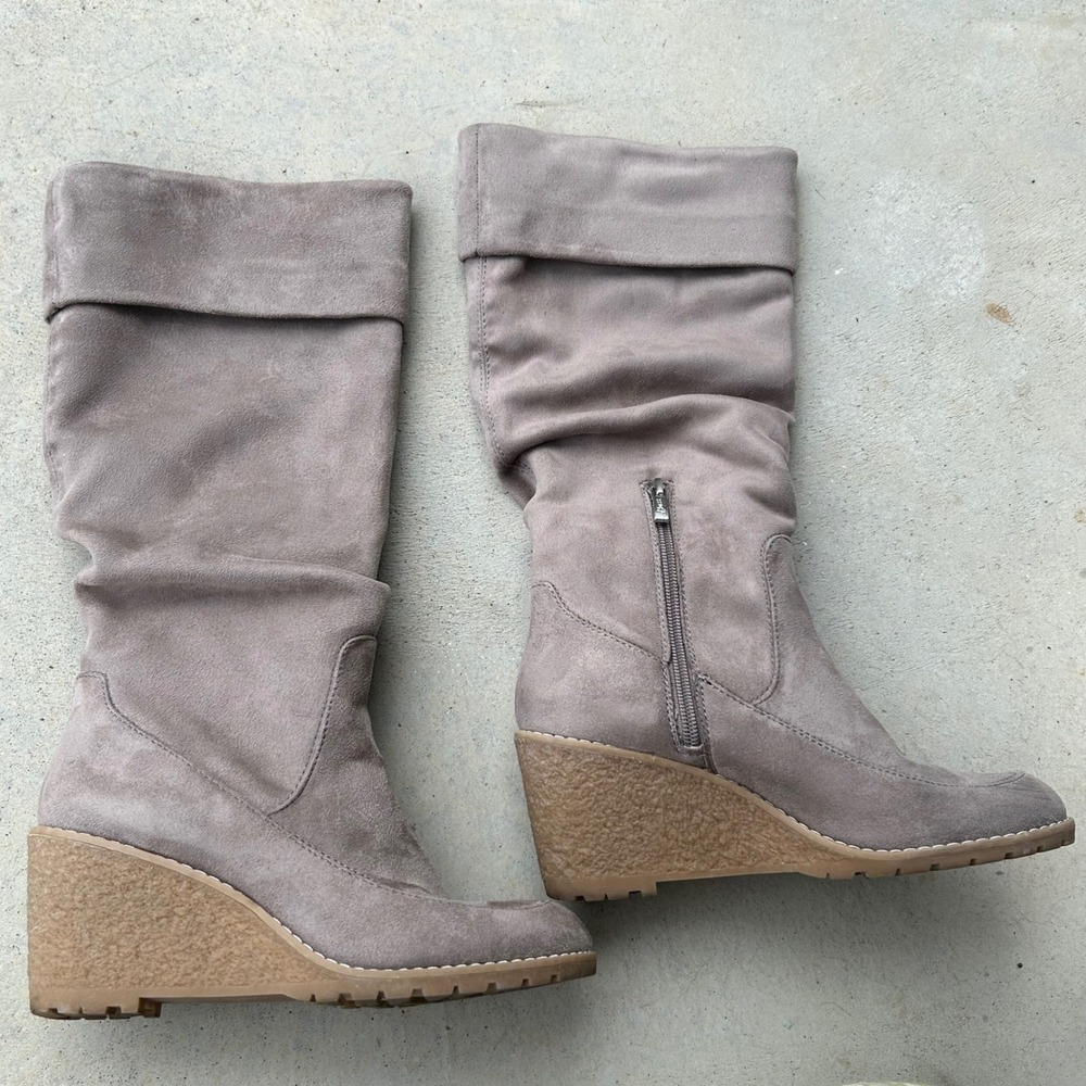Bass Women's boots 7M knee high Taupe Faux Suede Slouchy Wedge dressy